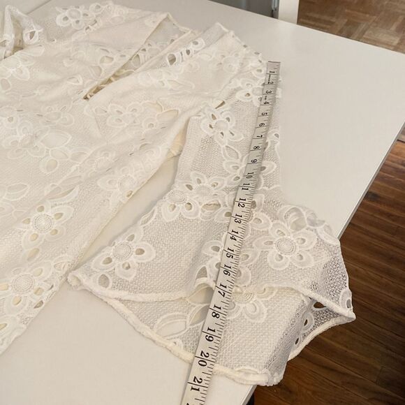 Bardot Ivory Indra Lace Bell Sleeves Dress Size 6 - Picture 14 of 14